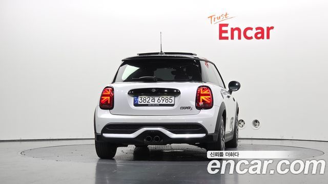 Mini Cooper 2024 — photo 4