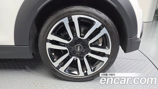 Mini Cooper 2024 — photo 5