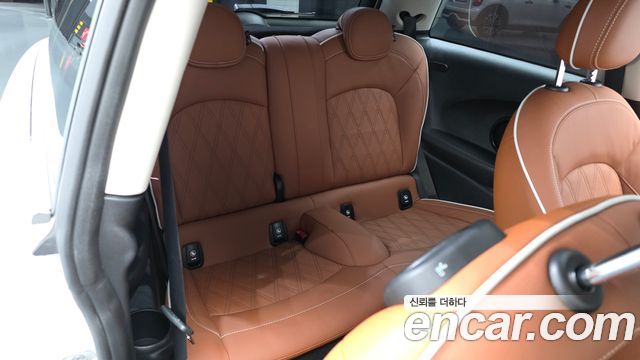 Mini Cooper 2024 — photo 18