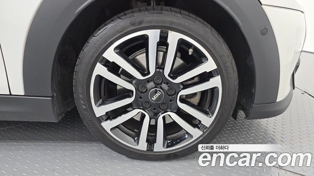Mini Cooper 2024 — photo 7