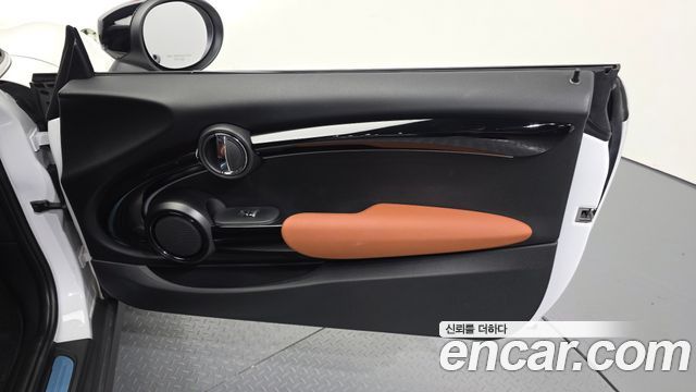Mini Cooper 2024 — photo 14