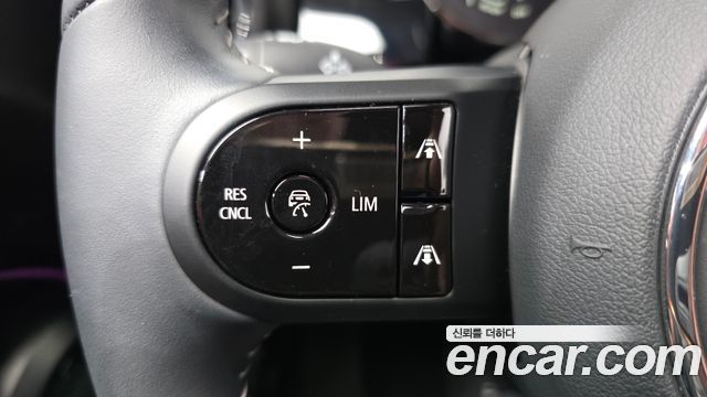 Mini Cooper 2024 — photo 29