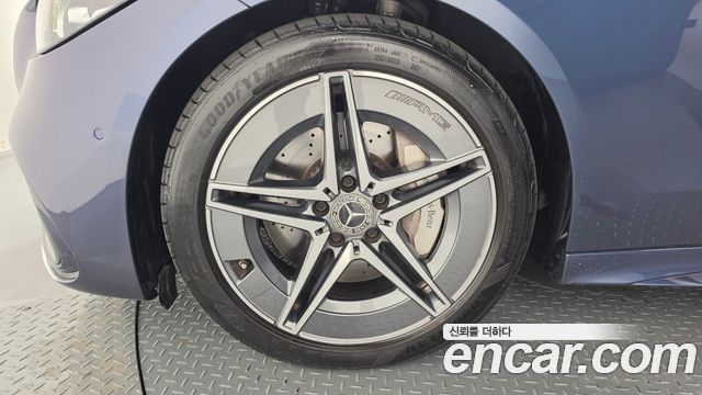 Mercedes-Benz C-Class 2024 — photo 5