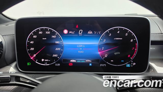 Mercedes-Benz C-Class 2024 — photo 11