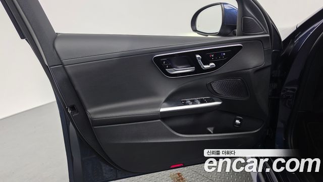 Mercedes-Benz C-Class 2024 — photo 14