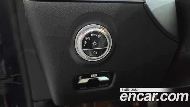 Mercedes-Benz C-Class 2024 — photo 30