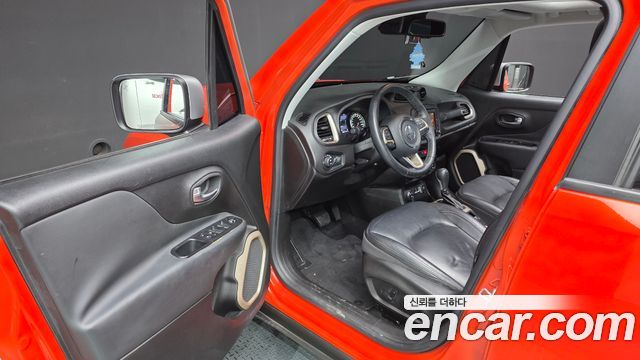 Jeep Renegade 2016 — photo 10
