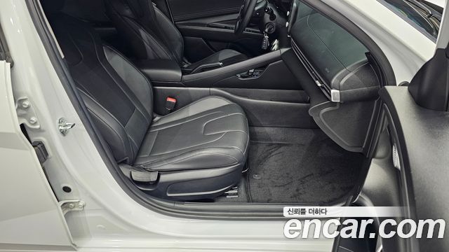 Hyundai AVANTE 2024 — photo 11