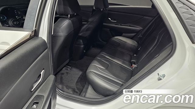 Hyundai AVANTE 2024 — photo 12