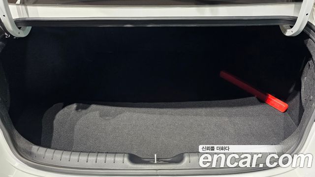 Hyundai AVANTE 2024 — photo 17
