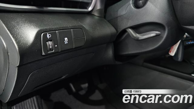 Hyundai AVANTE 2024 — photo 19