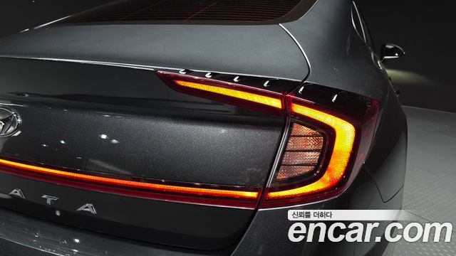 Hyundai Sonata 2023 — photo 9