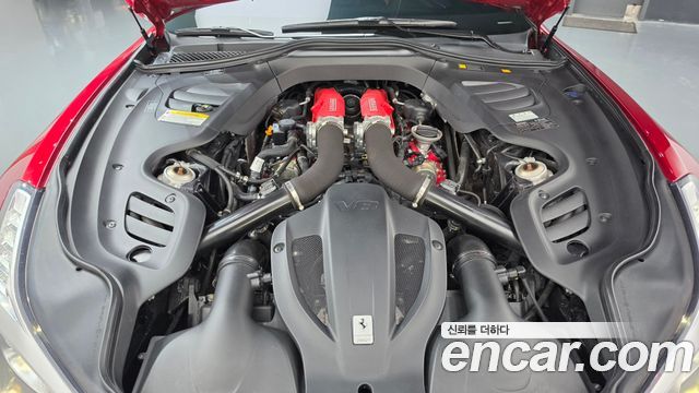 Ferrari GTC4 Lusso 2019 — photo 6