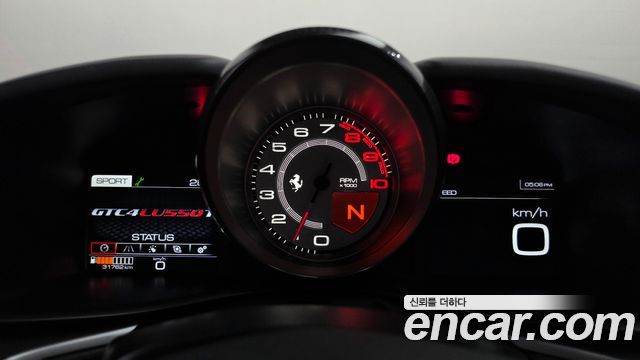 Ferrari GTC4 Lusso 2019 — photo 11