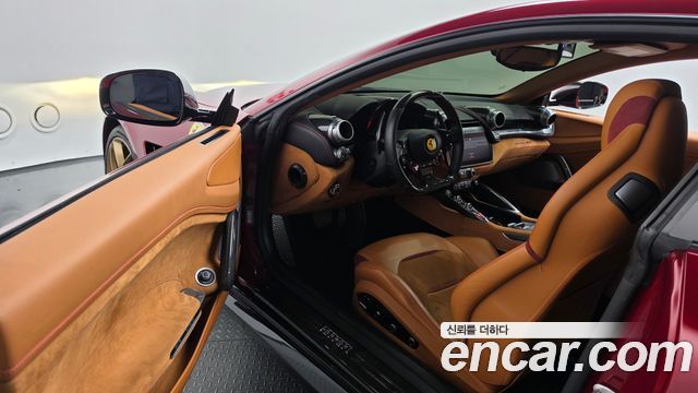 Ferrari GTC4 Lusso 2019 — photo 13
