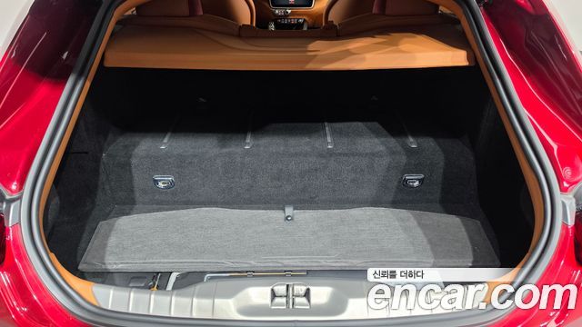 Ferrari GTC4 Lusso 2019 — photo 28