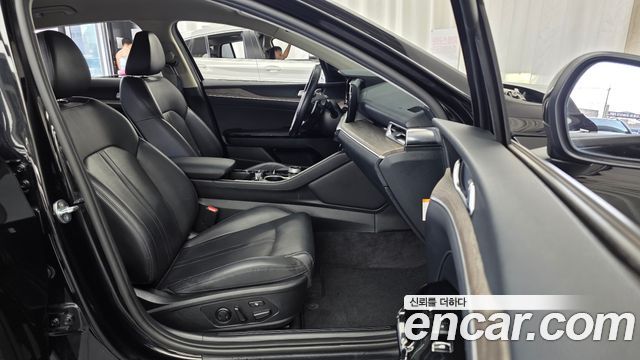 Kia K5 2022 — photo 17