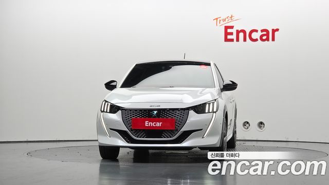 Peugeot 208 2022 — photo 3