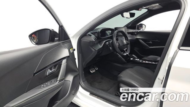 Peugeot 208 2022 — photo 13