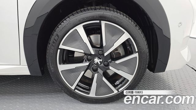 Peugeot 208 2022 — photo 7