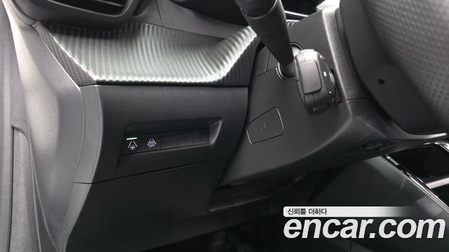Peugeot 208 2022 — photo 29