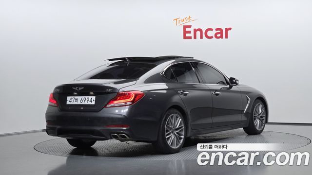 Genesis G70 2019 — photo 2