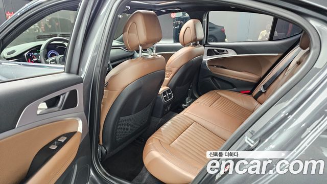 Genesis G70 2019 — photo 18