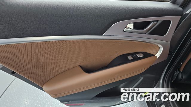 Genesis G70 2019 — photo 15