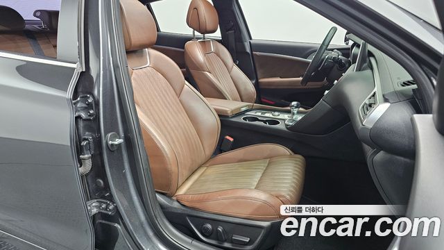 Genesis G70 2019 — photo 16