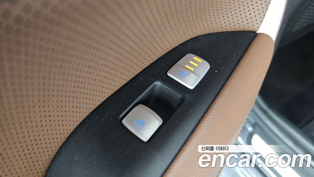 Genesis G70 2019 — photo 29