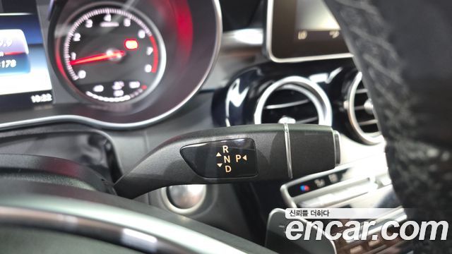 Mercedes-Benz C-Class 2017 — photo 9