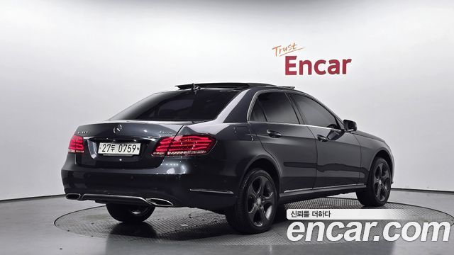 Mercedes-Benz E-Class 2016 — photo 2