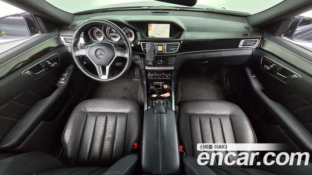 Mercedes-Benz E-Class 2016 — photo 7