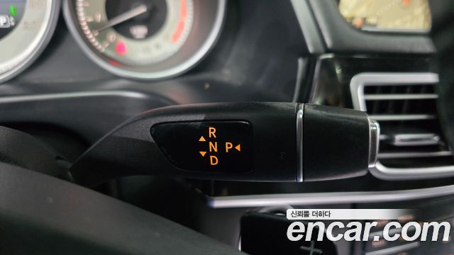 Mercedes-Benz E-Class 2016 — photo 9