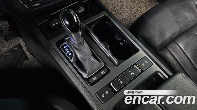 Hyundai Genesis 2016 — photo 9