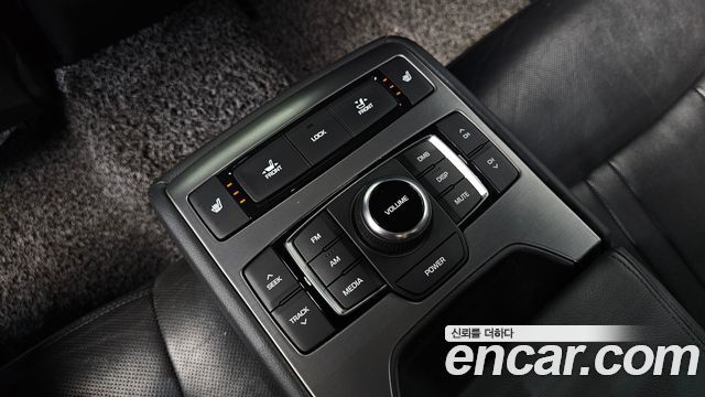 Hyundai Genesis 2016 — photo 16