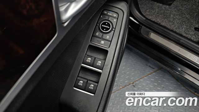 Hyundai Genesis 2016 — photo 17