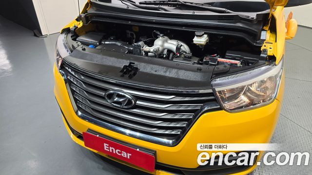 Hyundai Starex 2021 — photo 6