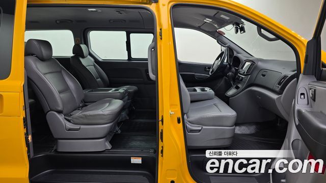 Hyundai Starex 2021 — photo 17