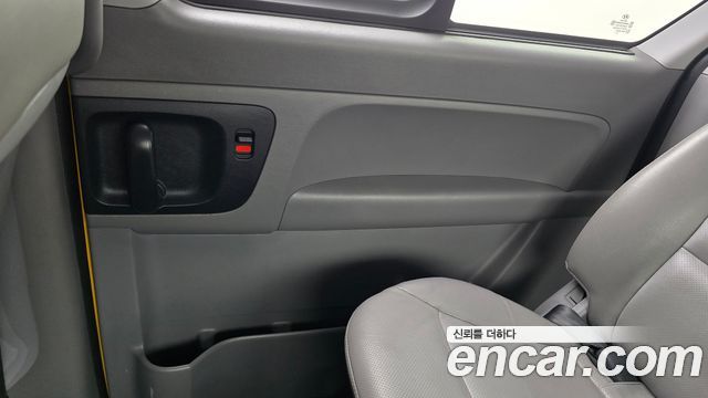 Hyundai Starex 2021 — photo 15