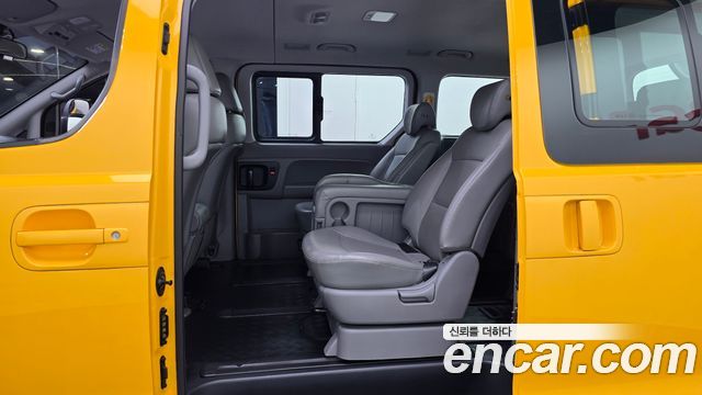 Hyundai Starex 2021 — photo 16