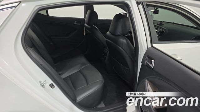 Kia K5 2015 — photo 11
