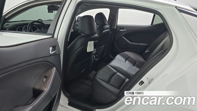 Kia K5 2015 — photo 12