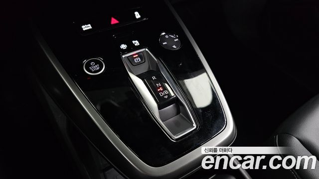 Audi Q4 e-tron 2022 — photo 12