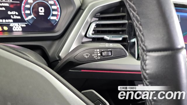 Audi Q4 e-tron 2022 — photo 25