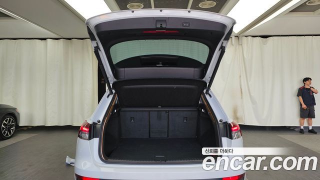 Audi Q4 e-tron 2022 — photo 26