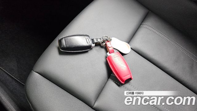 Audi Q4 e-tron 2022 — photo 16