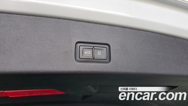 Audi Q4 e-tron 2022 — photo 27