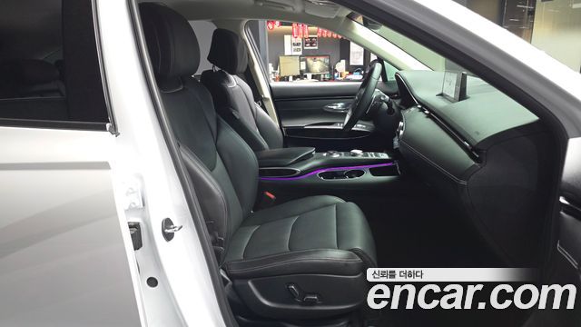 Genesis GV70 2022 — photo 17