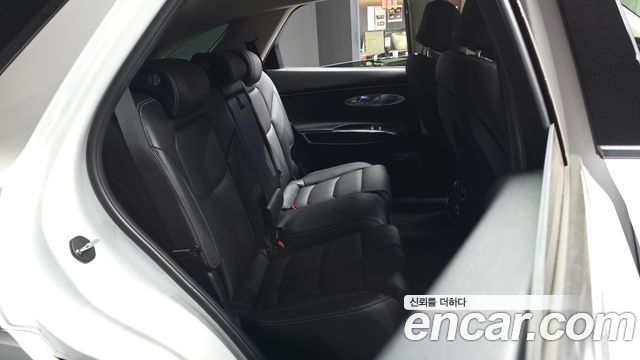 Genesis GV70 2022 — photo 18
